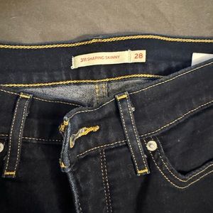Levi’s 311 Shaping jeans in indigo!